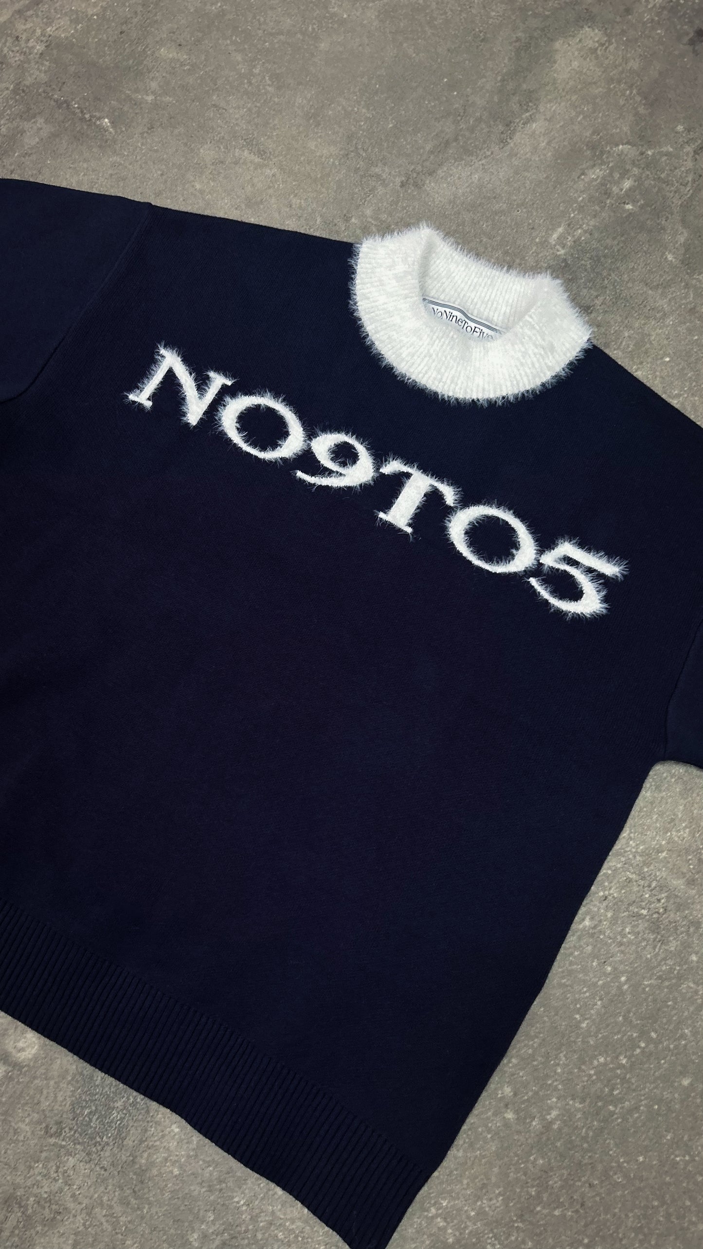 MOHAIR COLLAR KNIT